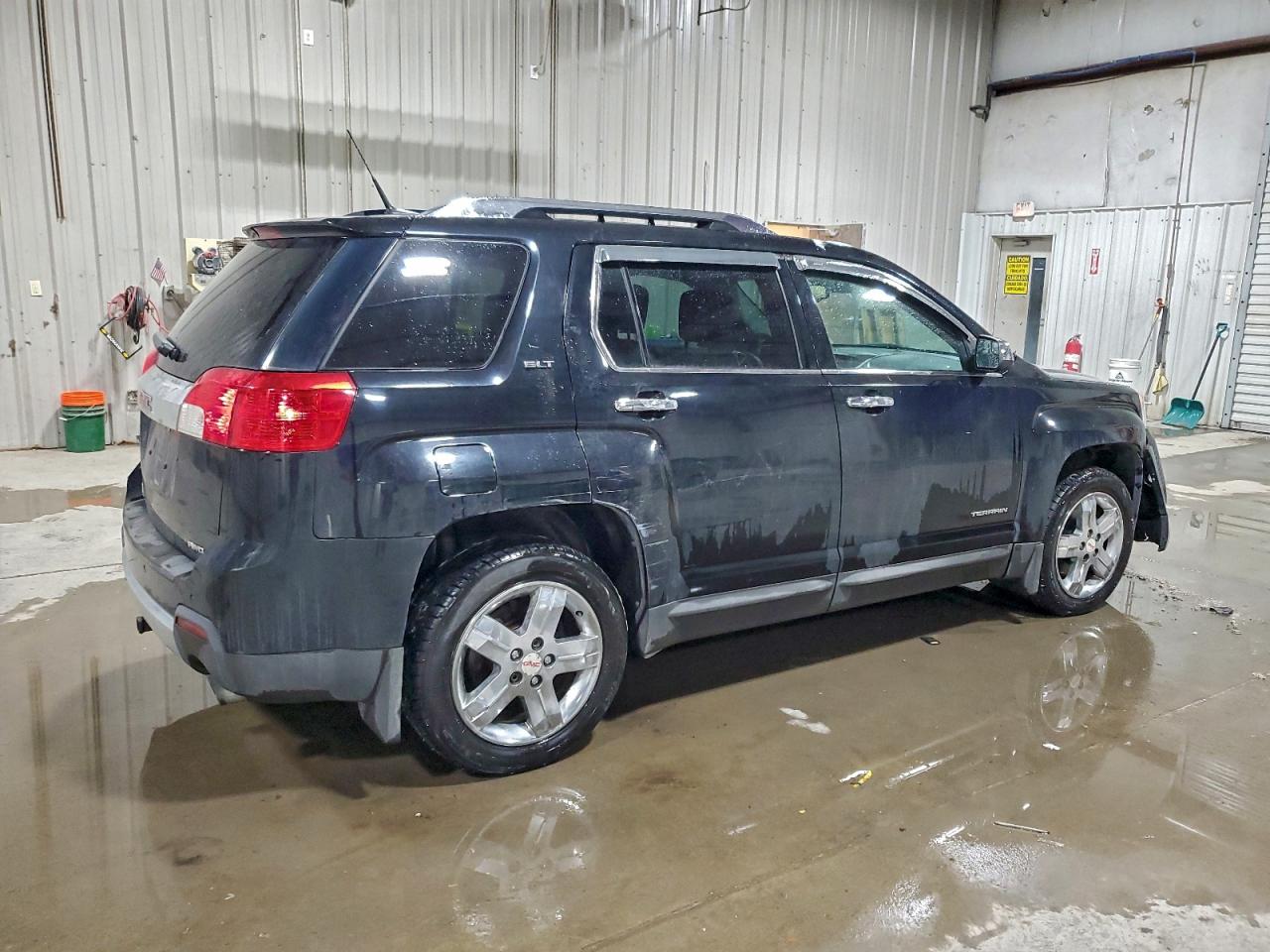 2012 GMC TERRAIN SLT photo 3