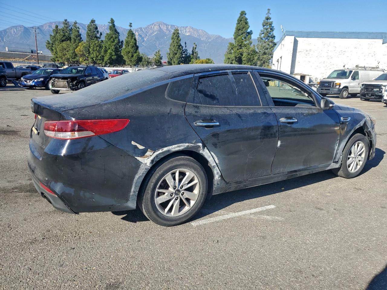 2016 KIA OPTIMA LX photo 3