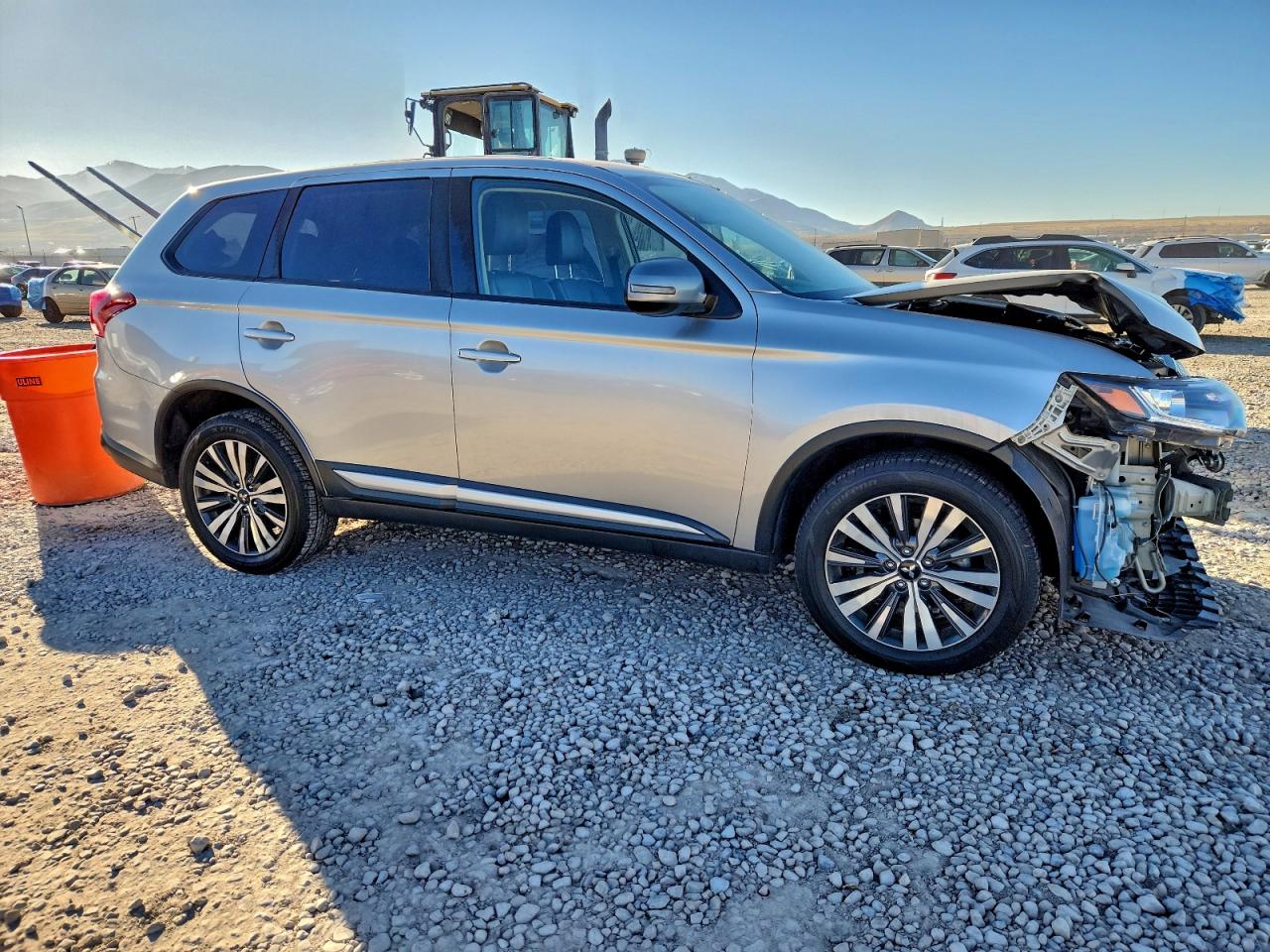 2019 MITSUBISHI OUTLANDER SE photo 4