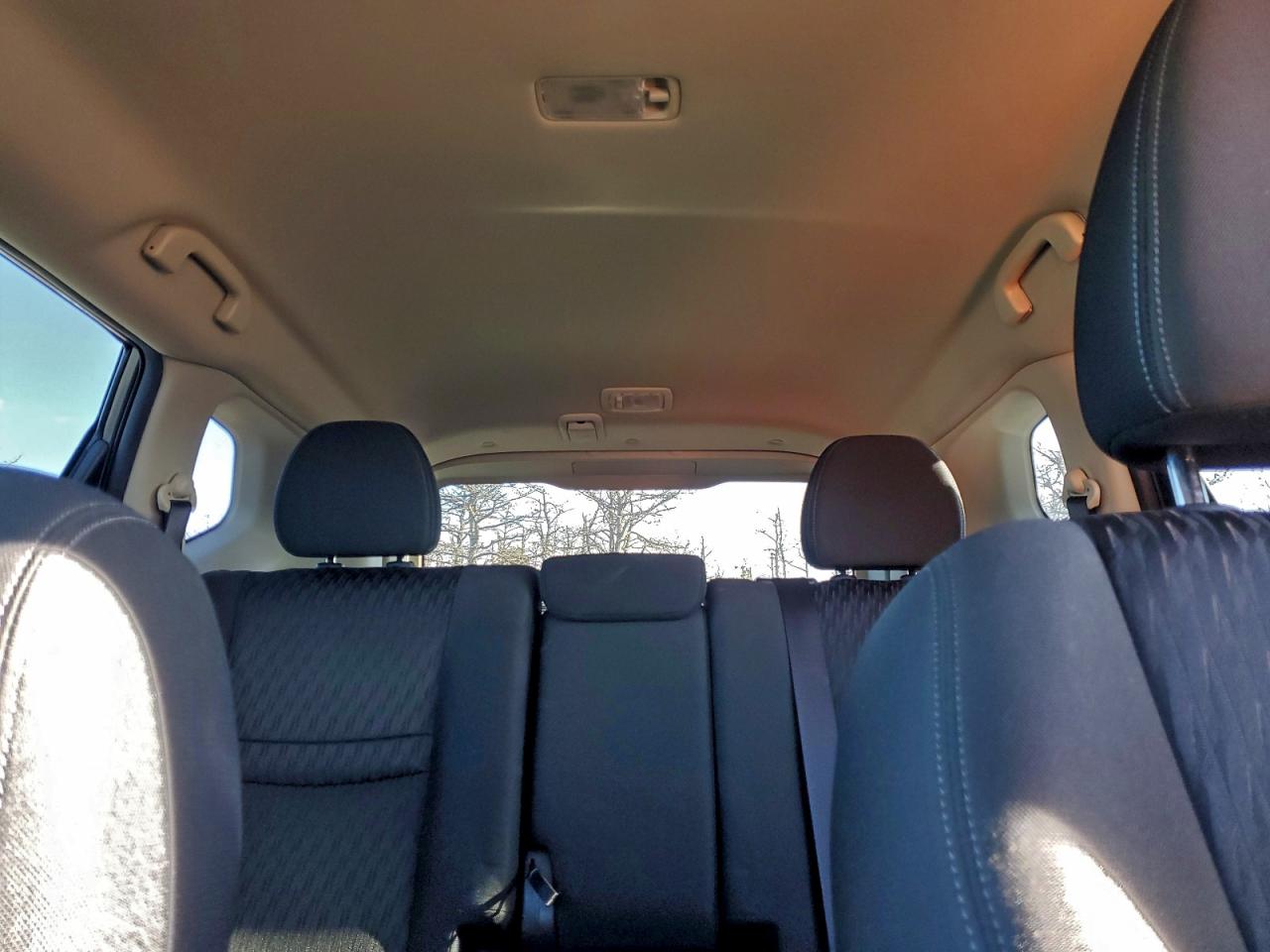 2019 NISSAN ROGUE S photo 10