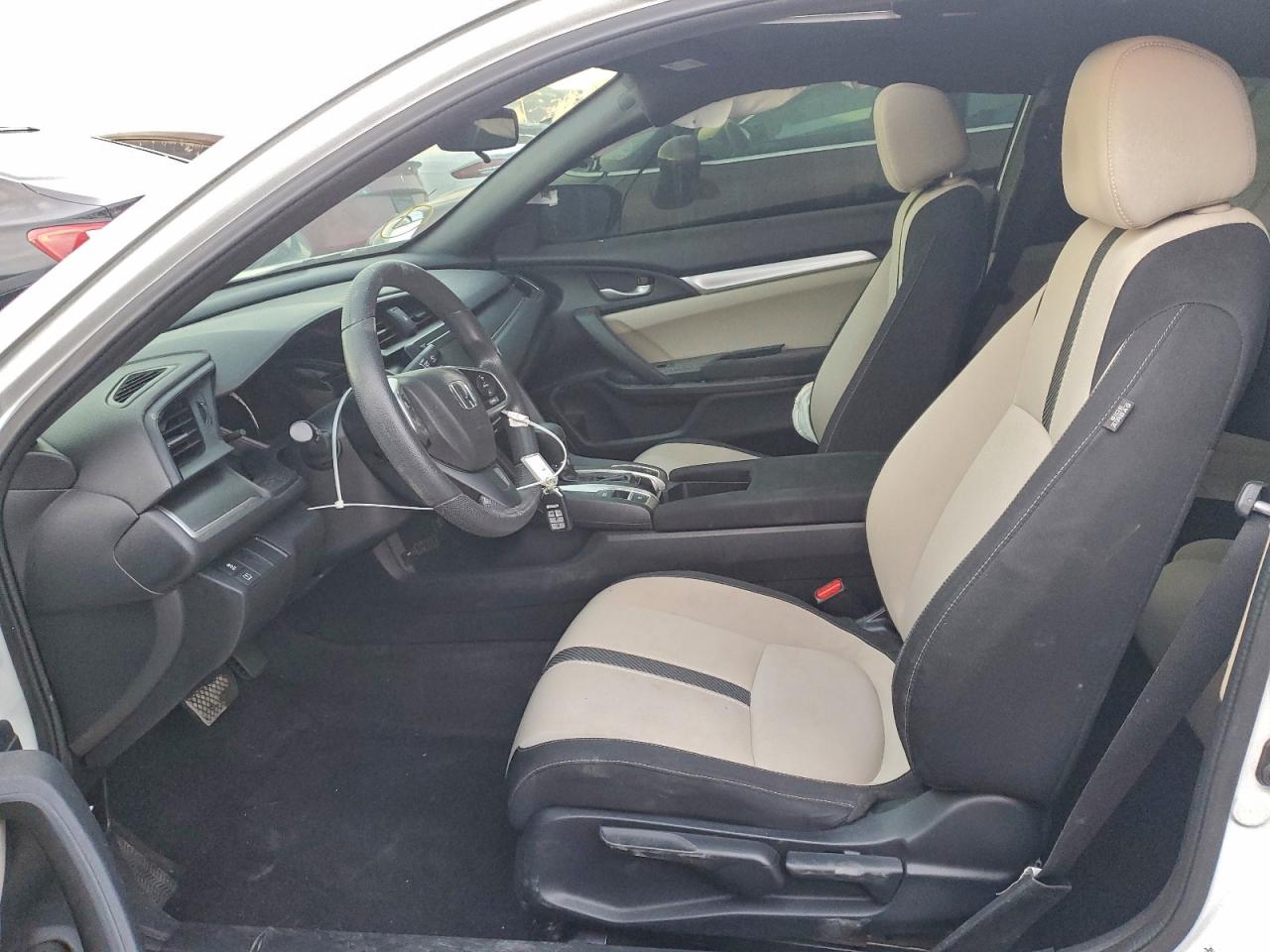 2017 HONDA CIVIC LX photo 7