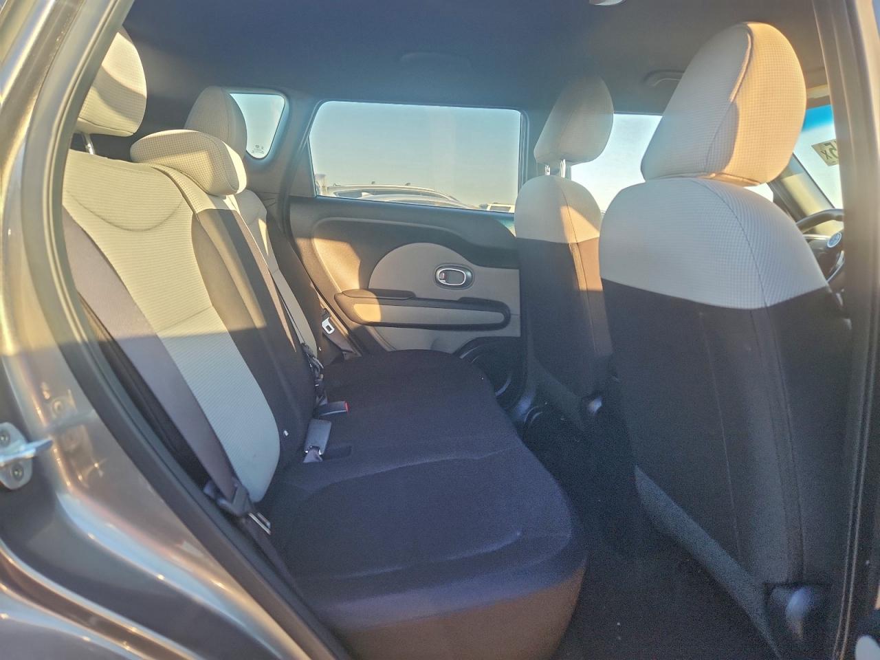 2016 KIA SOUL photo 10