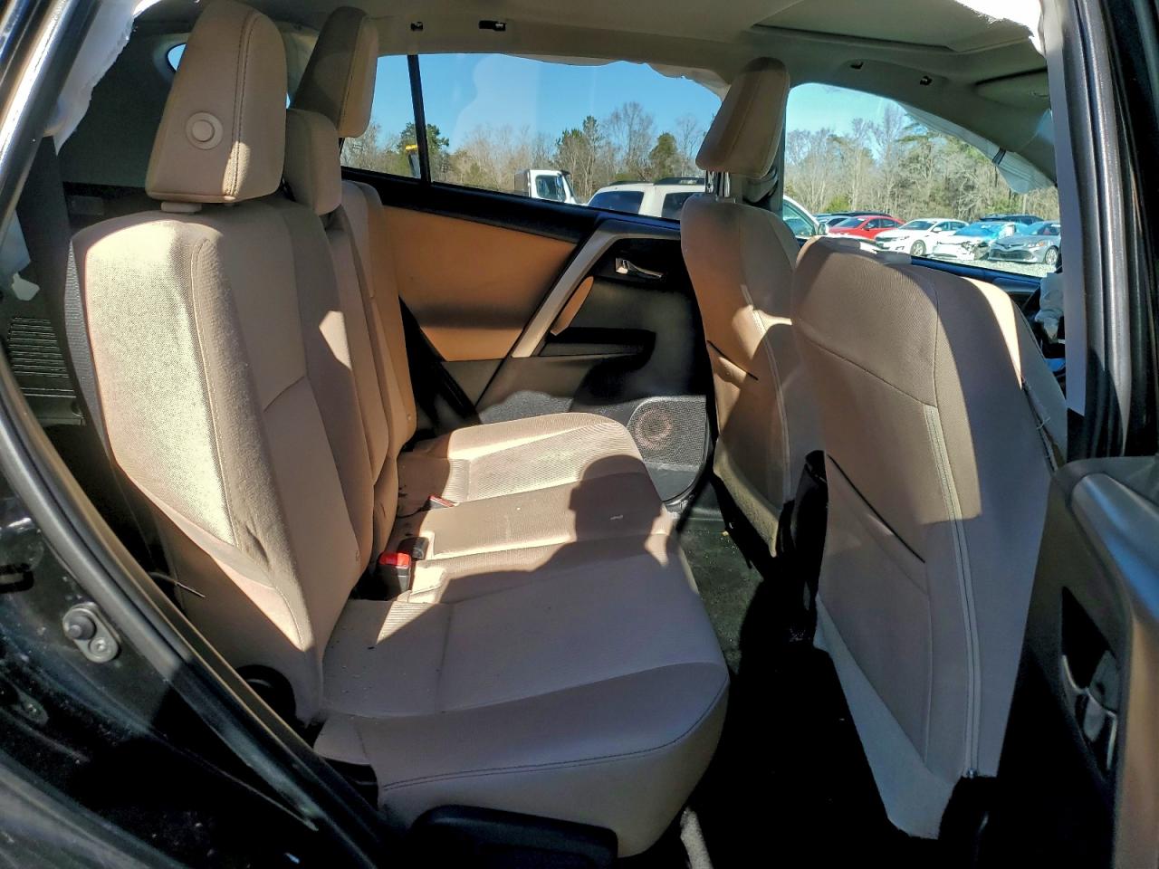 2015 TOYOTA RAV4 photo 28