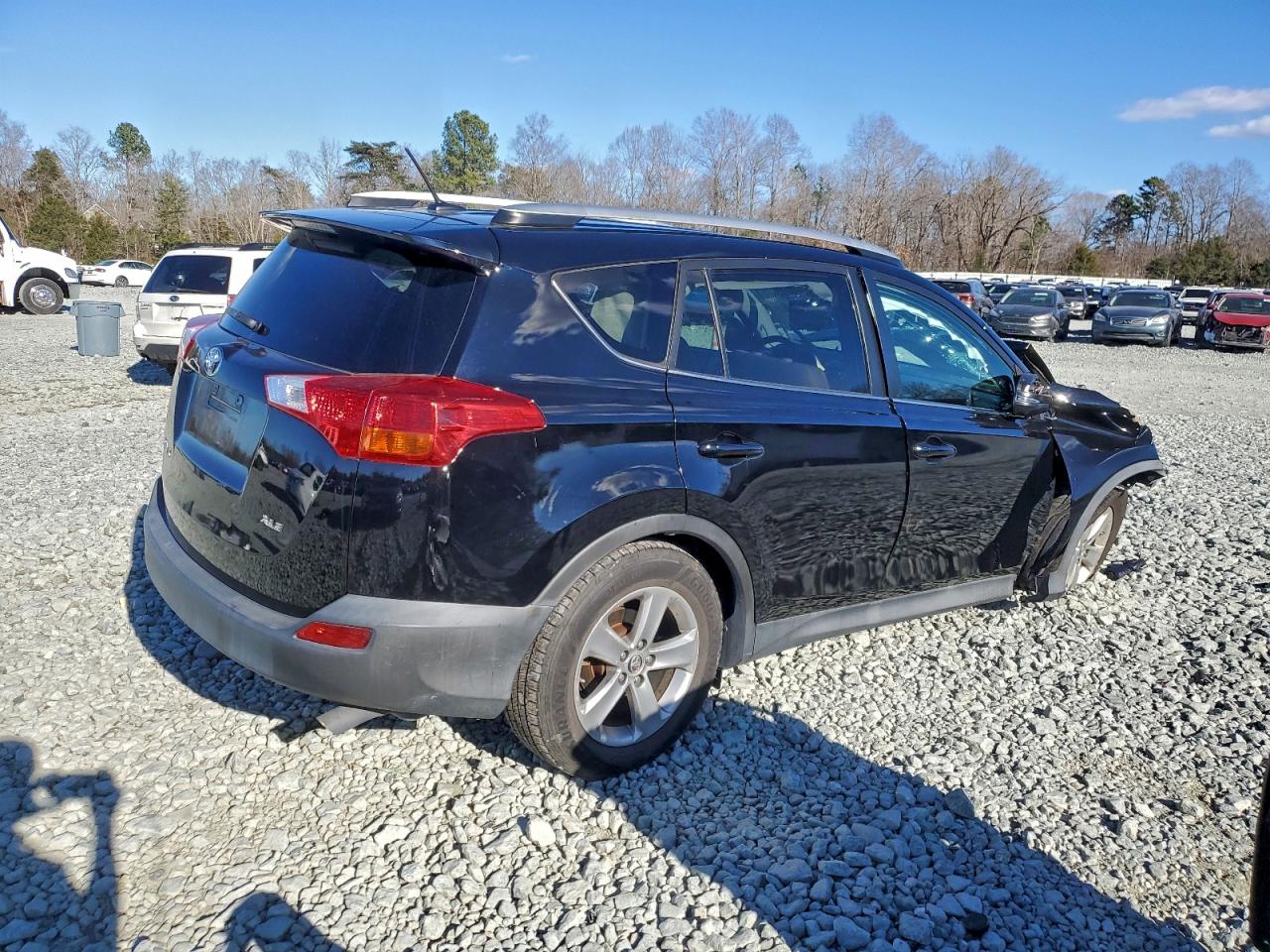 2015 TOYOTA RAV4 photo 7