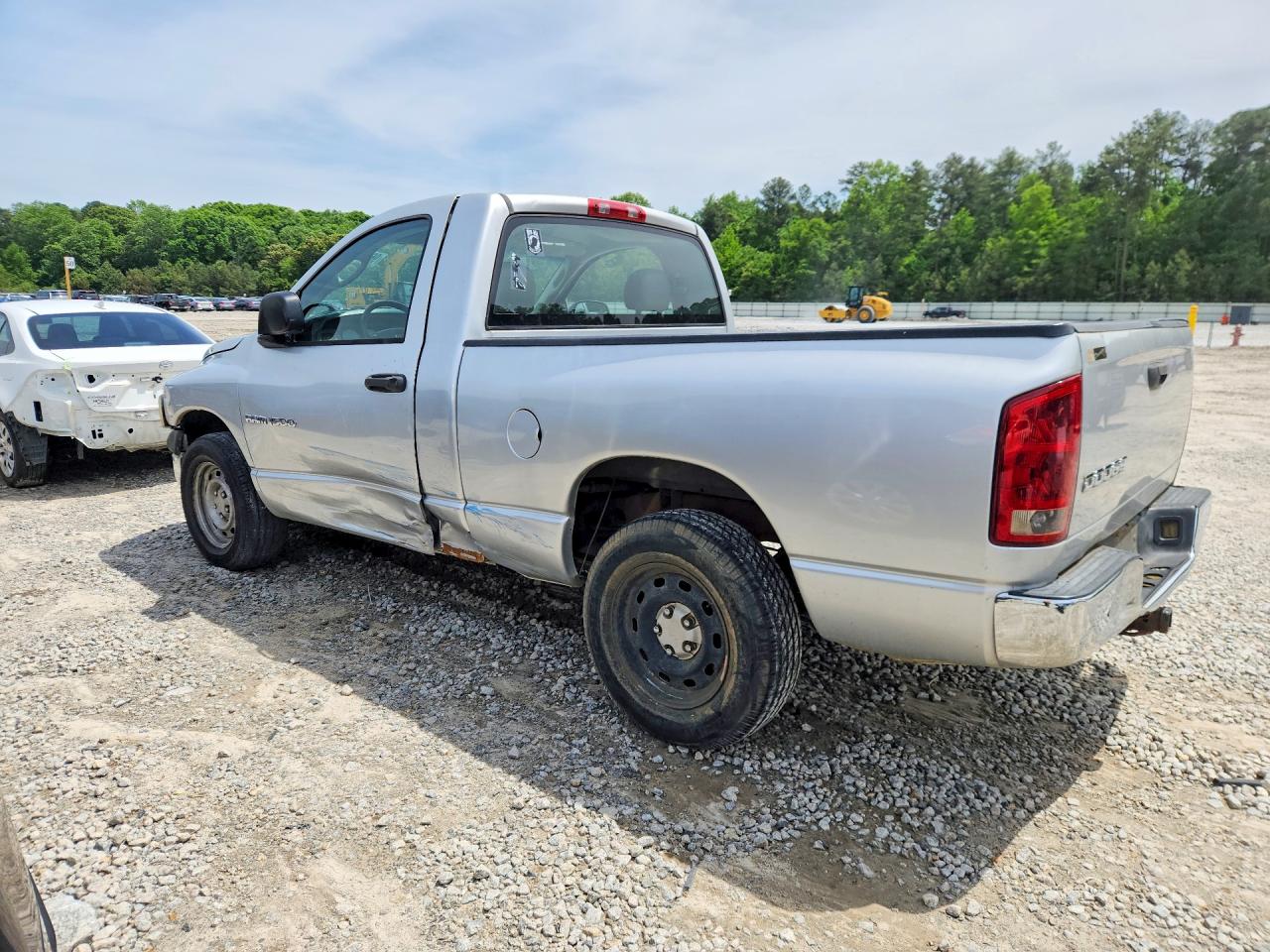 2004 DODGE RAM 1500 ST photo 3