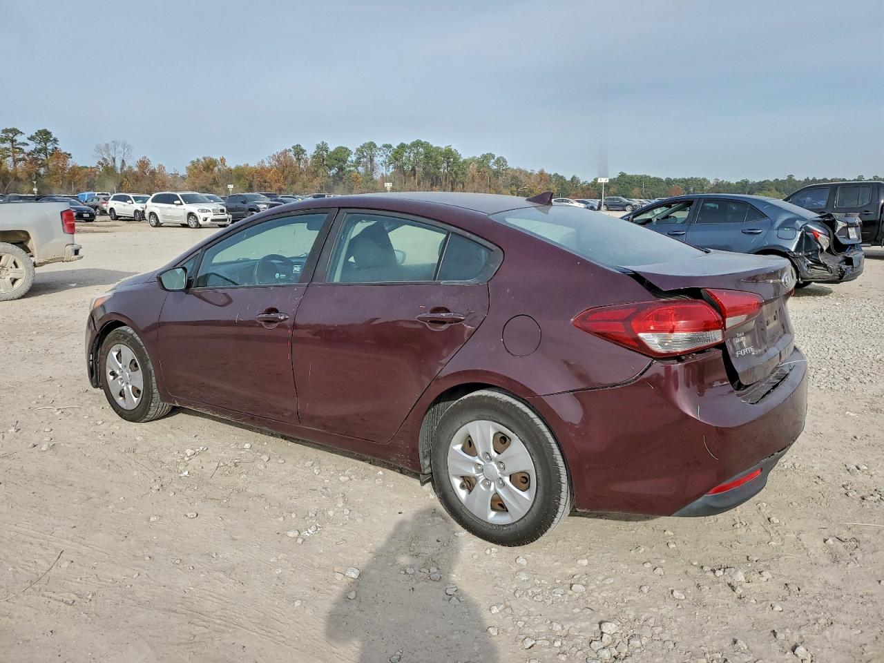 2017 KIA FORTE LX photo 2