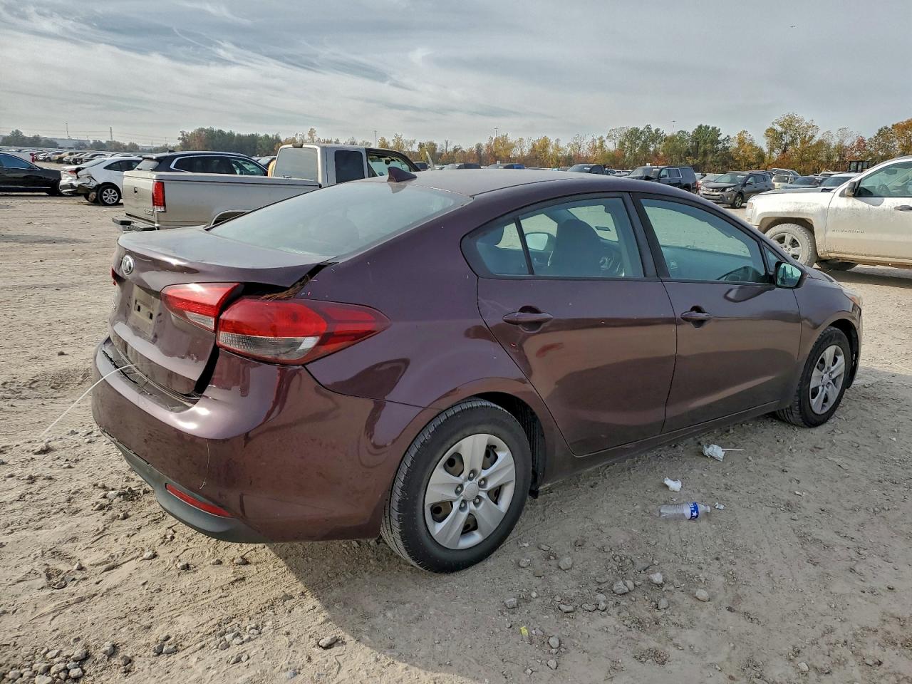 2017 KIA FORTE LX photo 3
