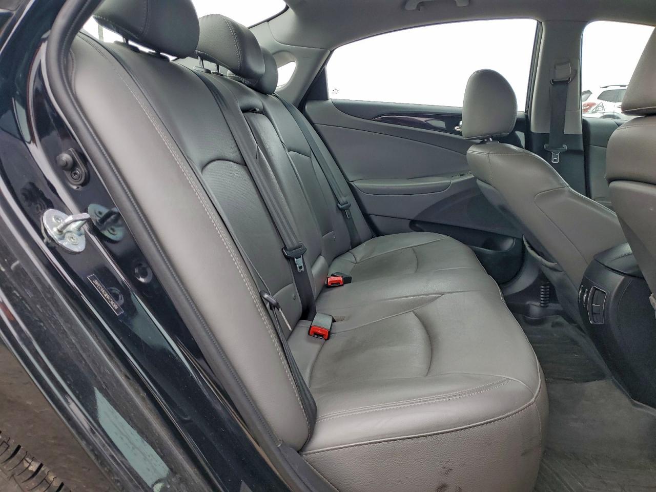 2013 HYUNDAI SONATA SE photo 10