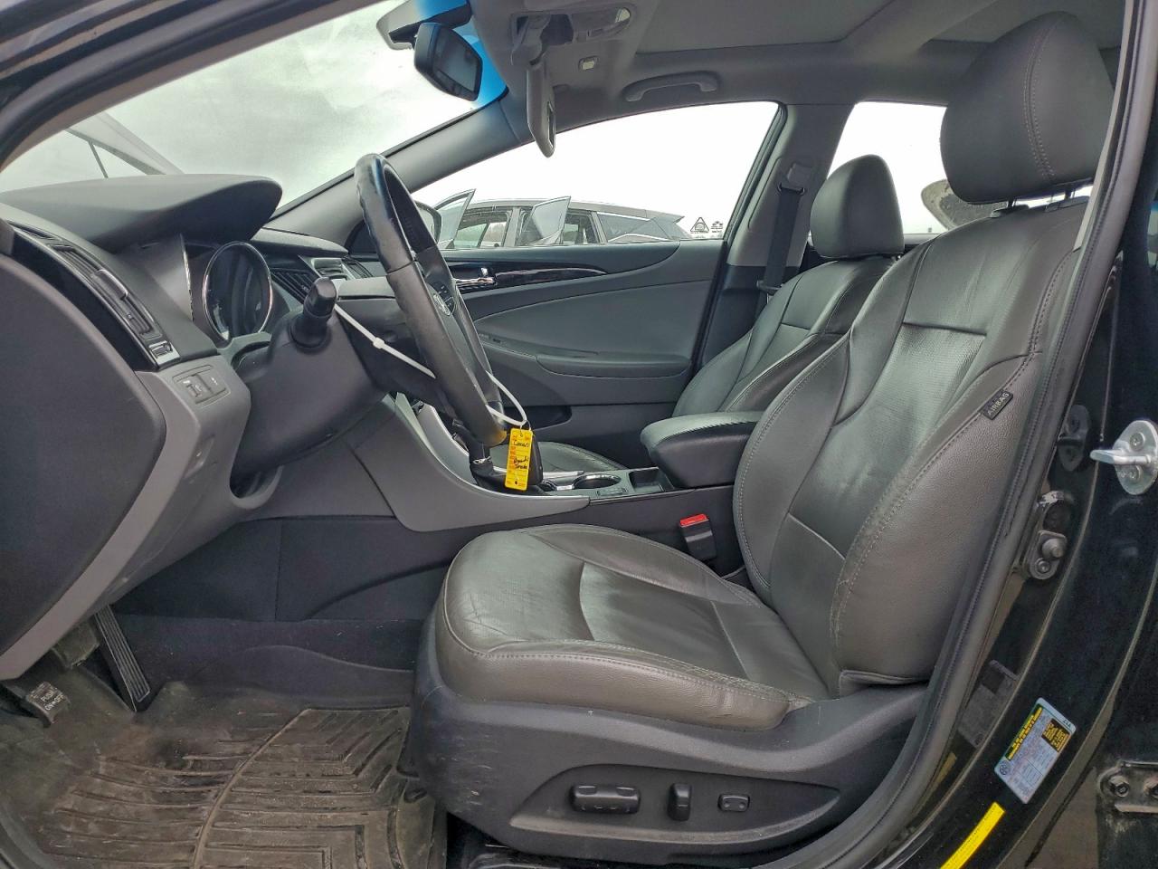 2013 HYUNDAI SONATA SE photo 7