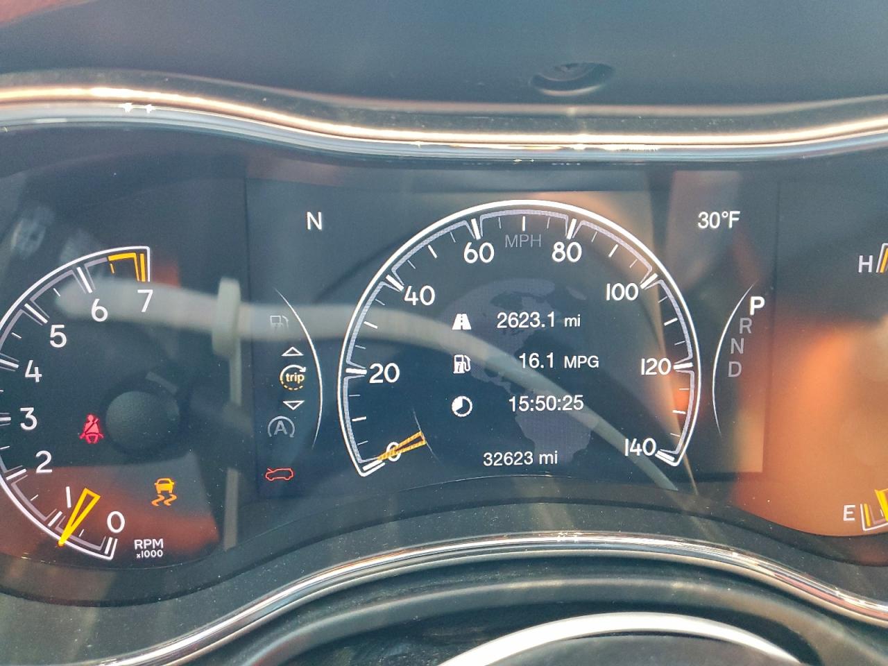 2020 JEEP GRAND CHEROKEE OVERLAND photo 17