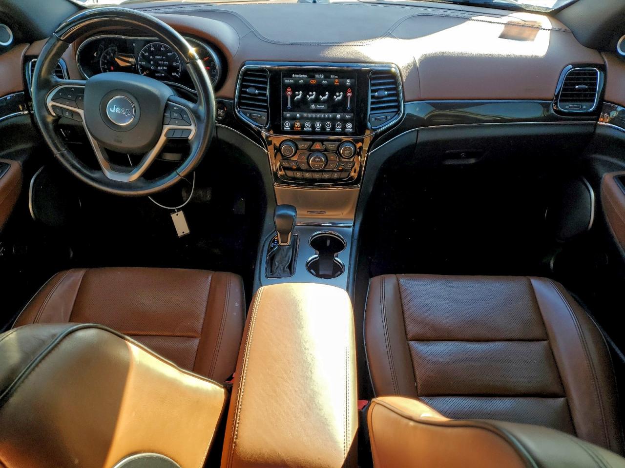 2020 JEEP GRAND CHEROKEE OVERLAND photo 15