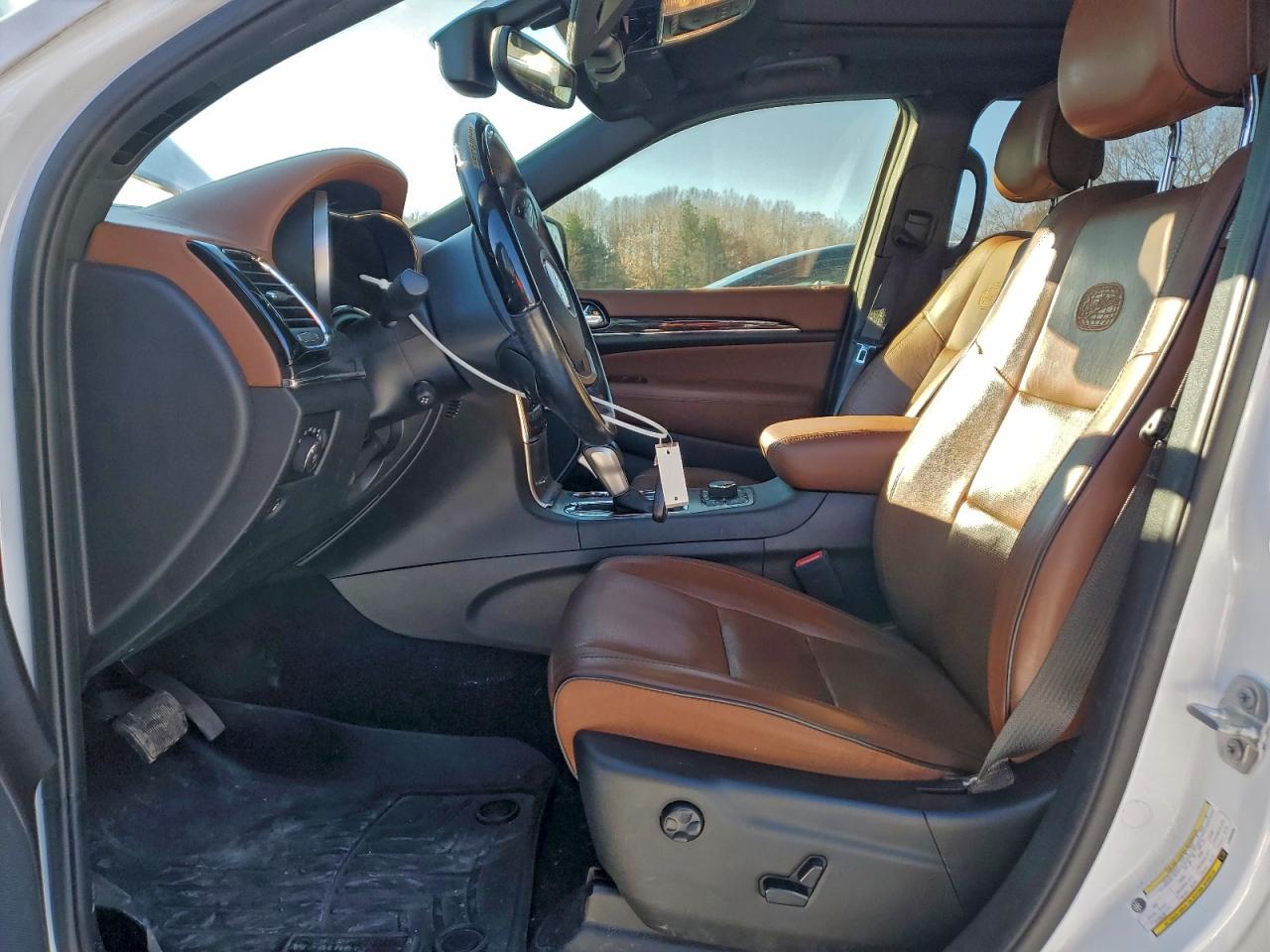2020 JEEP GRAND CHEROKEE OVERLAND photo 13