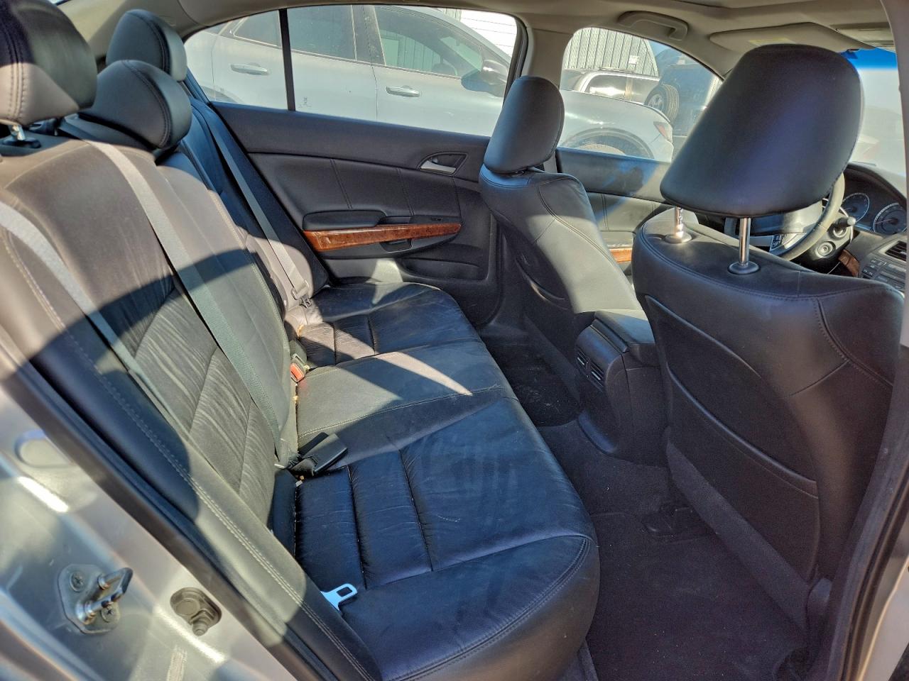 2011 HONDA ACCORD EXL photo 10
