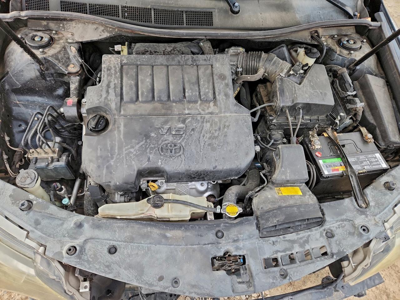 2013 TOYOTA CAMRY SE photo 11