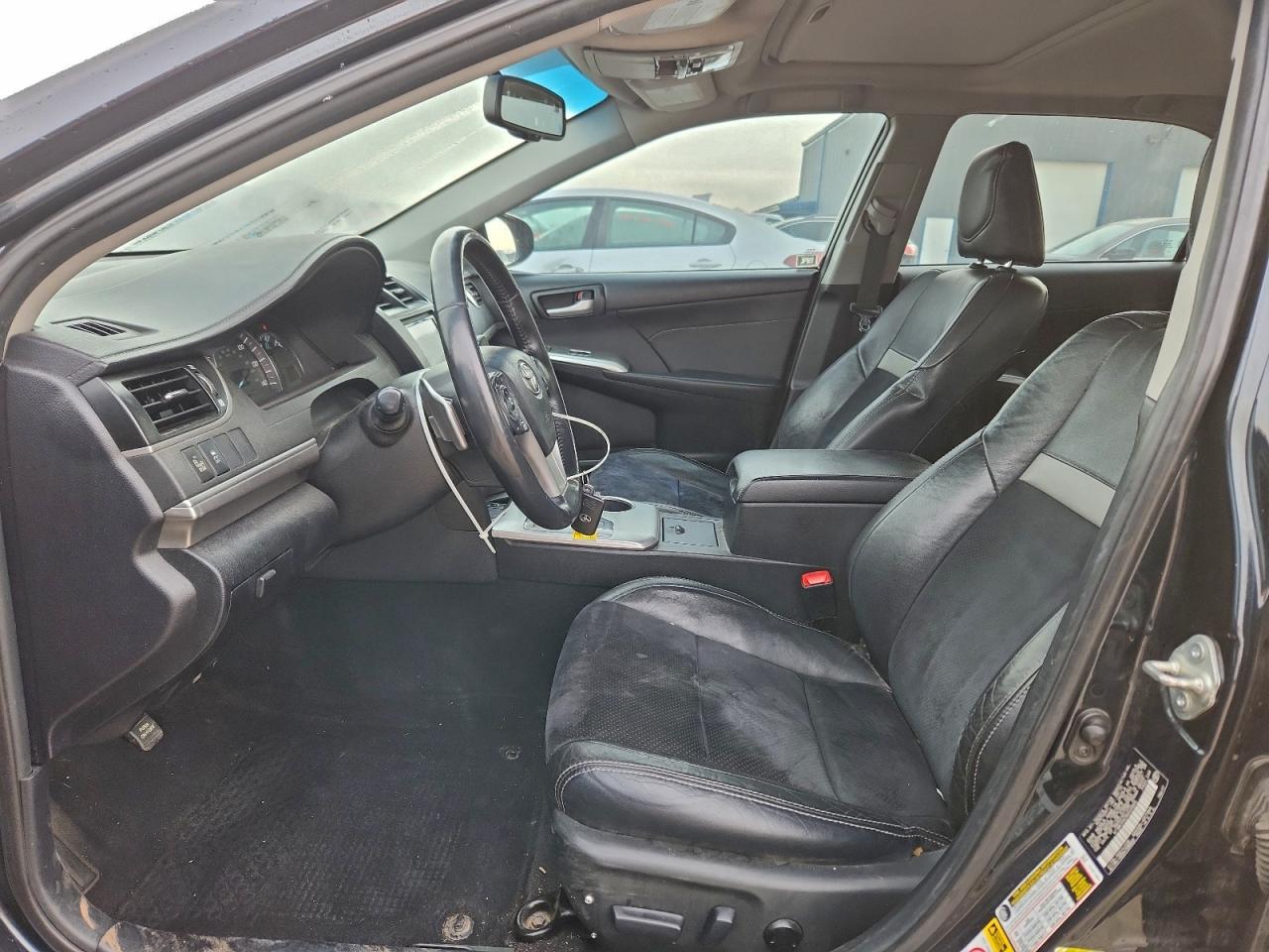 2013 TOYOTA CAMRY SE photo 7