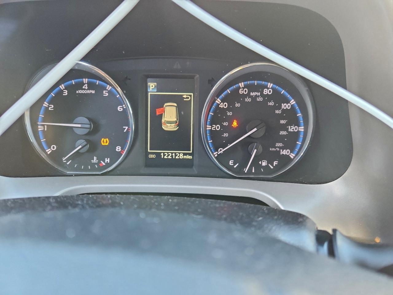 2016 TOYOTA RAV4 XLE photo 9