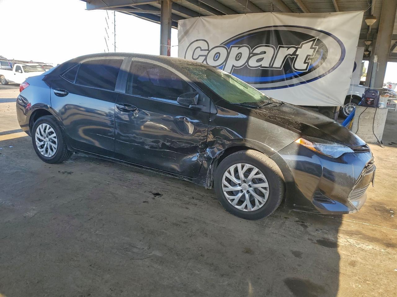 2018 TOYOTA COROLLA L photo 4