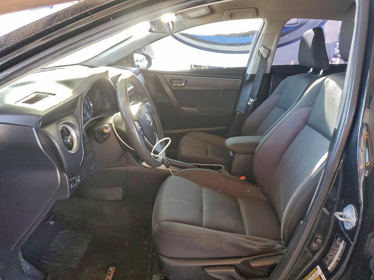 2018 TOYOTA COROLLA L photo 7