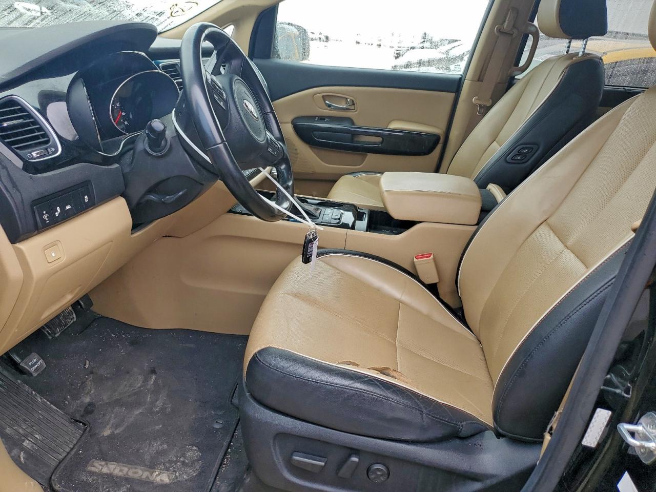 2017 KIA SEDONA EX photo 7