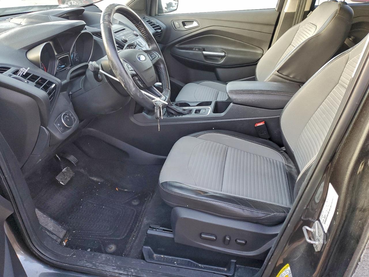 2017 FORD ESCAPE SE photo 7