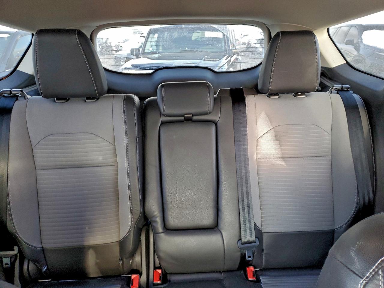 2017 FORD ESCAPE SE photo 10