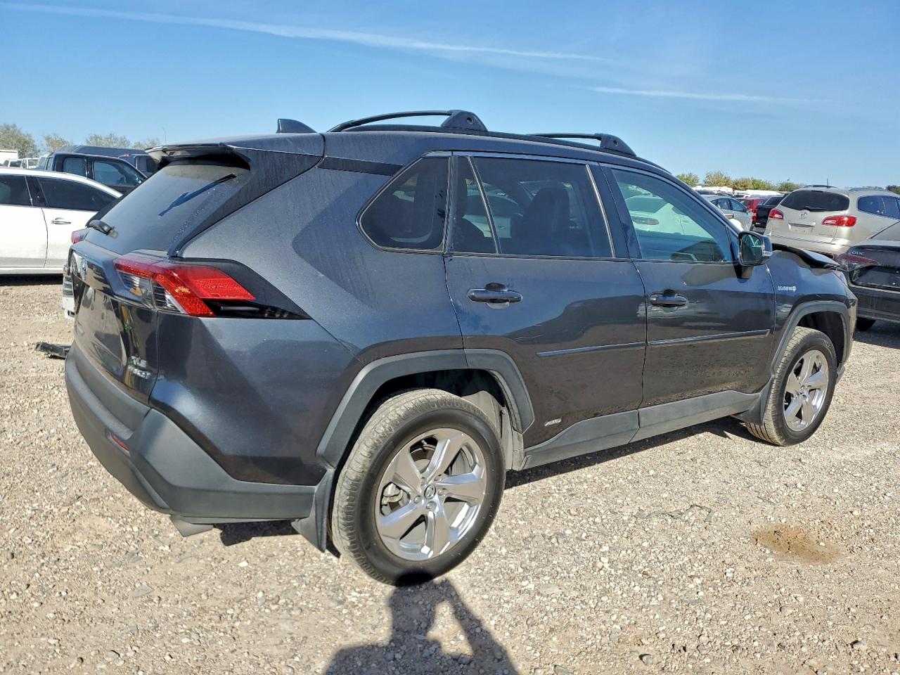 2021 TOYOTA RAV4 XLE PREMIUM photo 3
