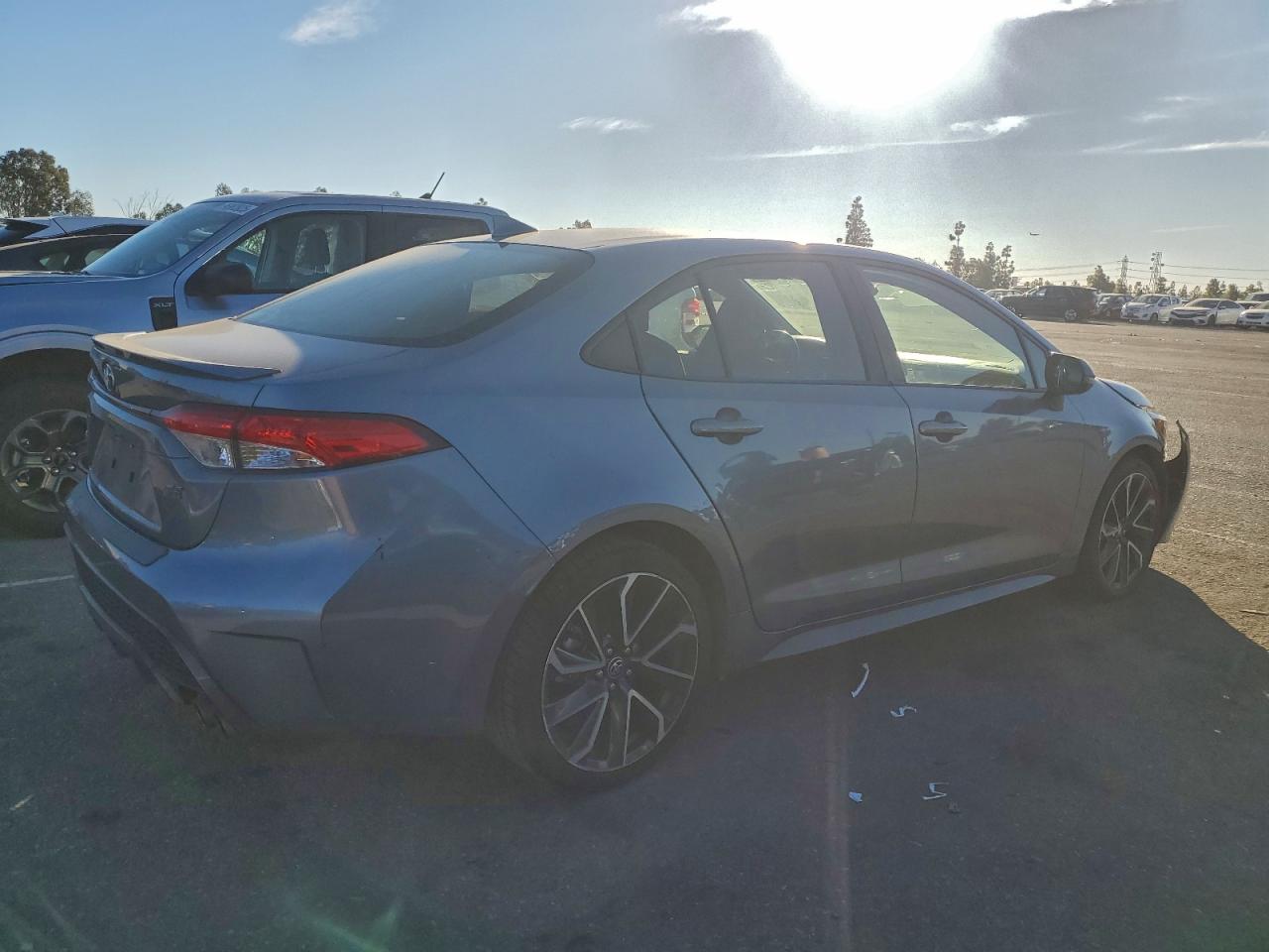 2020 TOYOTA COROLLA SE photo 3