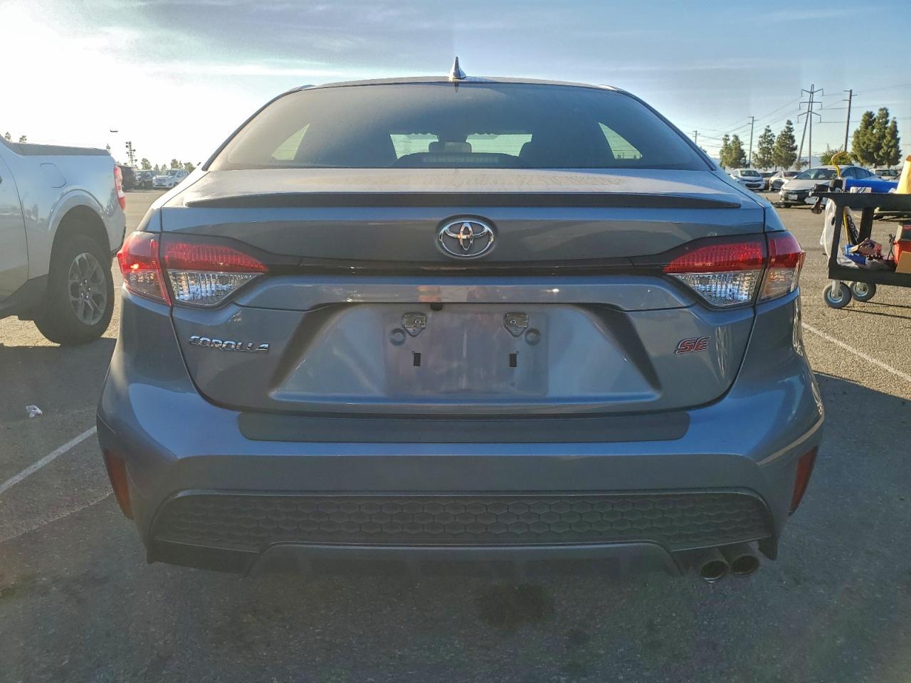 2020 TOYOTA COROLLA SE photo 6