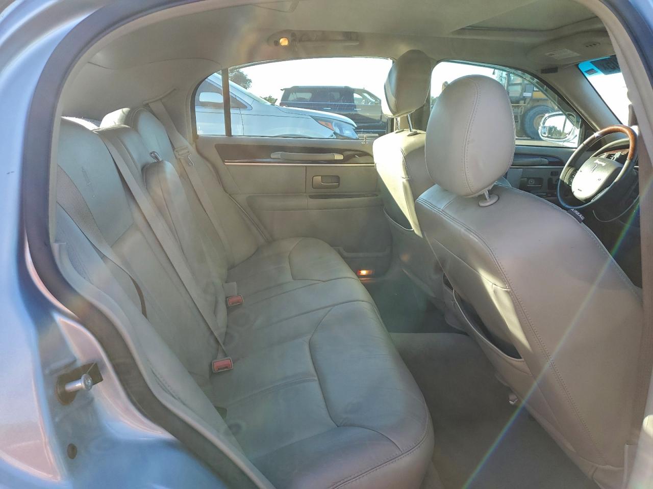 2006 LINCOLN TOWN CAR SIGNATURE LIMITED photo 10