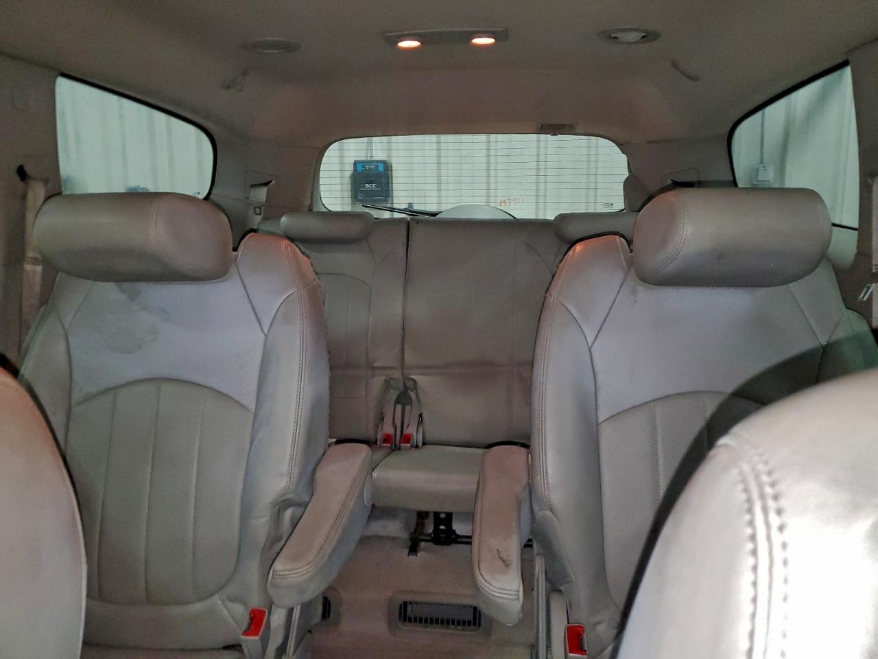 2011 BUICK ENCLAVE CXL photo 10