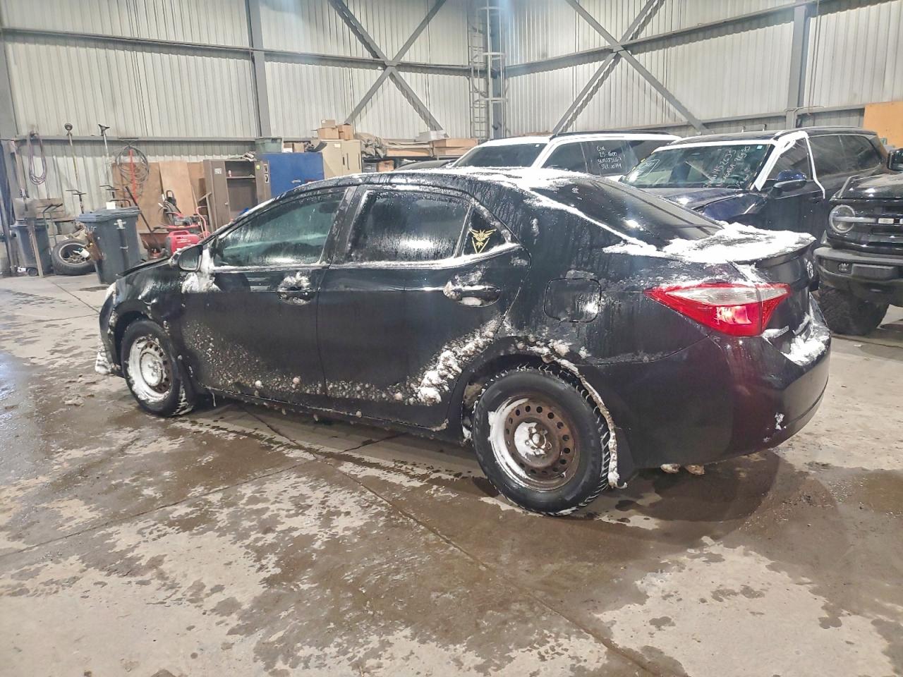 2015 TOYOTA COROLLA L photo 2