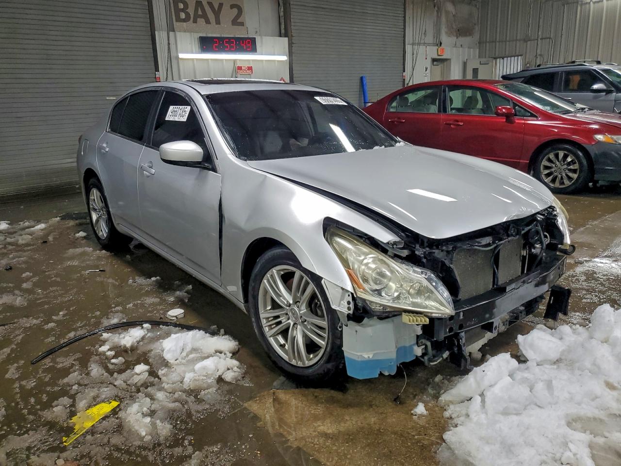 2010 INFINITI G37 photo 4