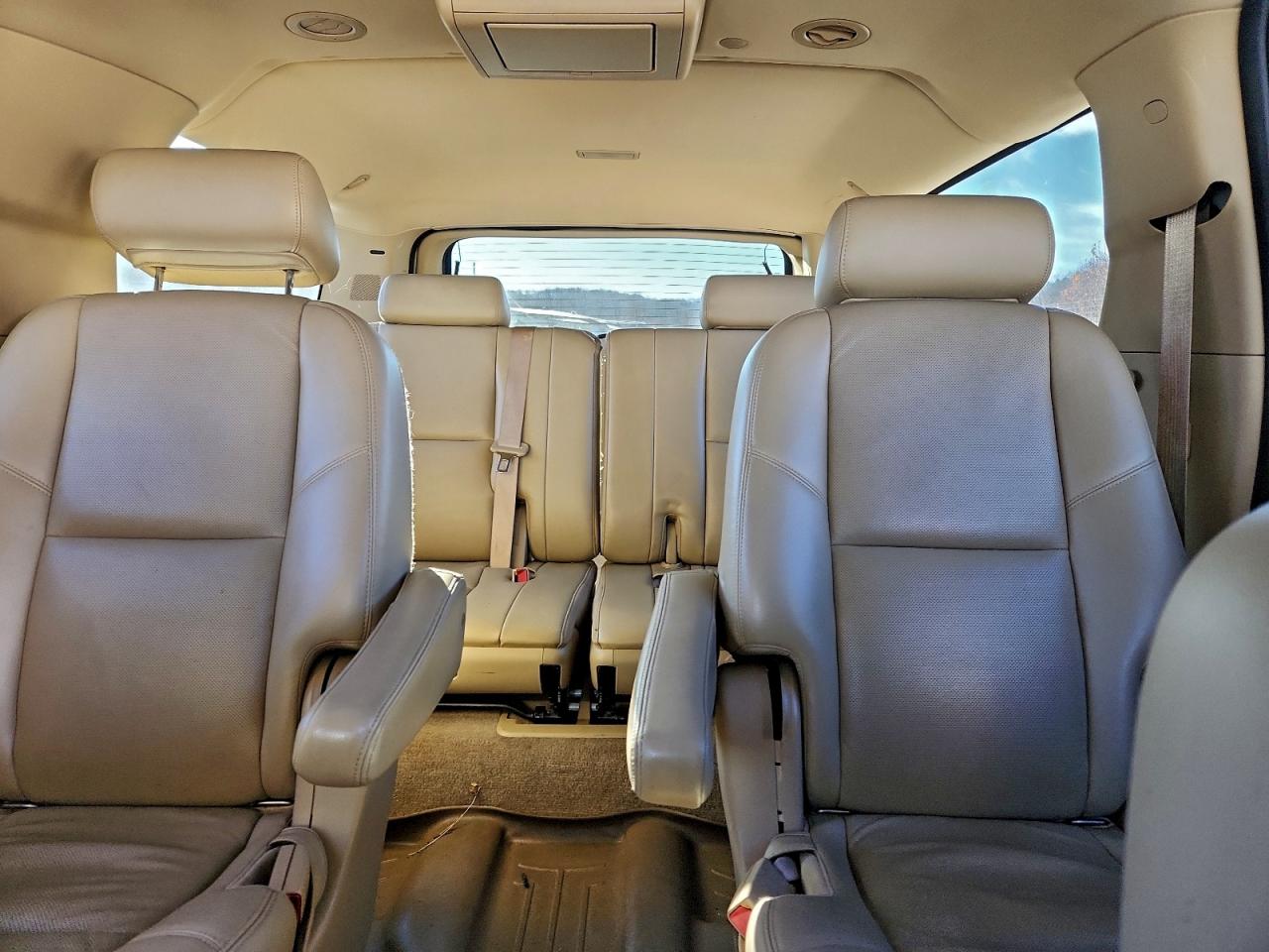 2009 CHEVROLET SUBURBAN C1500 LTZ photo 10