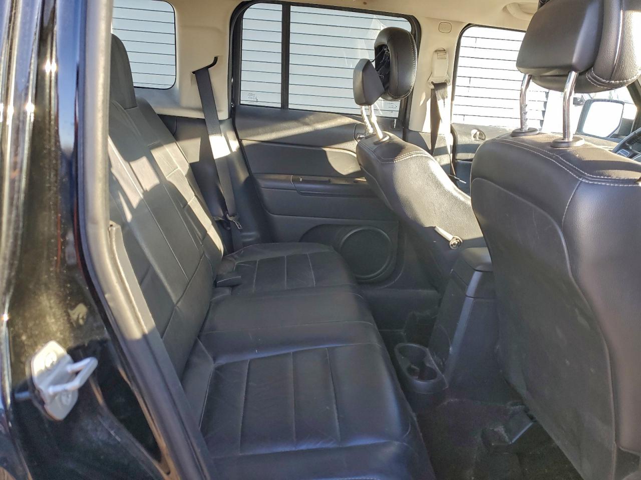 2015 JEEP PATRIOT photo 11