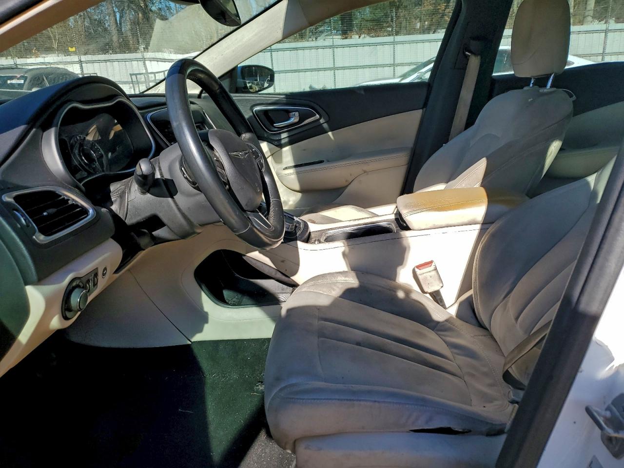 2015 CHRYSLER 200 LIMITED photo 7