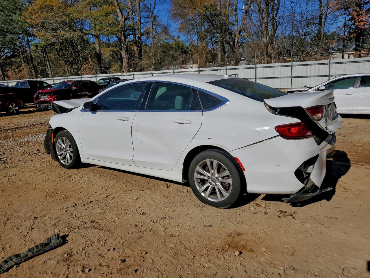 2015 CHRYSLER 200 LIMITED photo 2