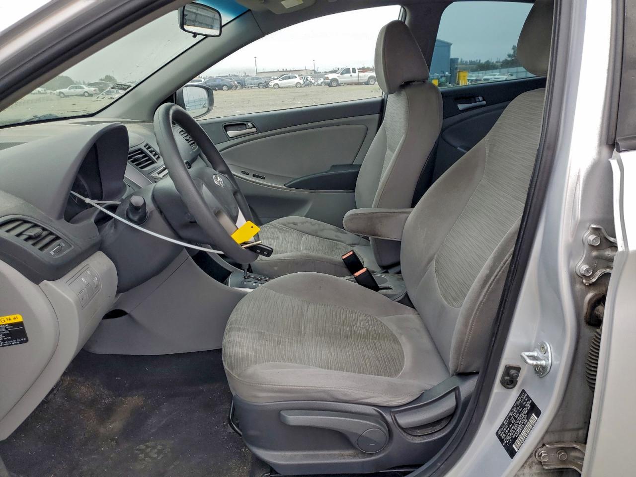2017 HYUNDAI ACCENT SE photo 7