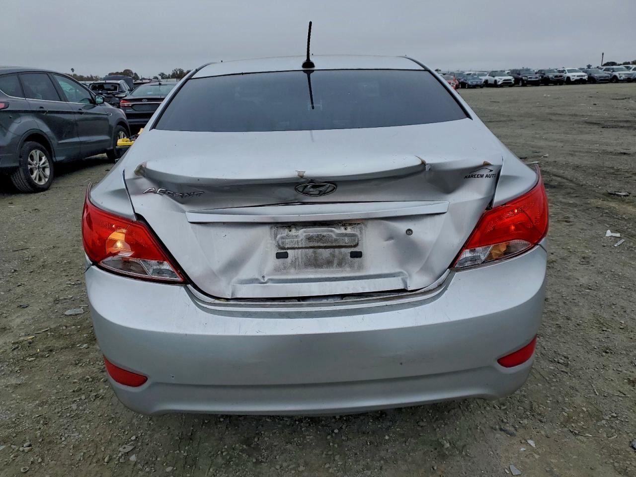 2017 HYUNDAI ACCENT SE photo 6