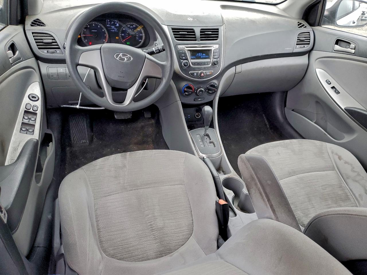 2017 HYUNDAI ACCENT SE photo 8