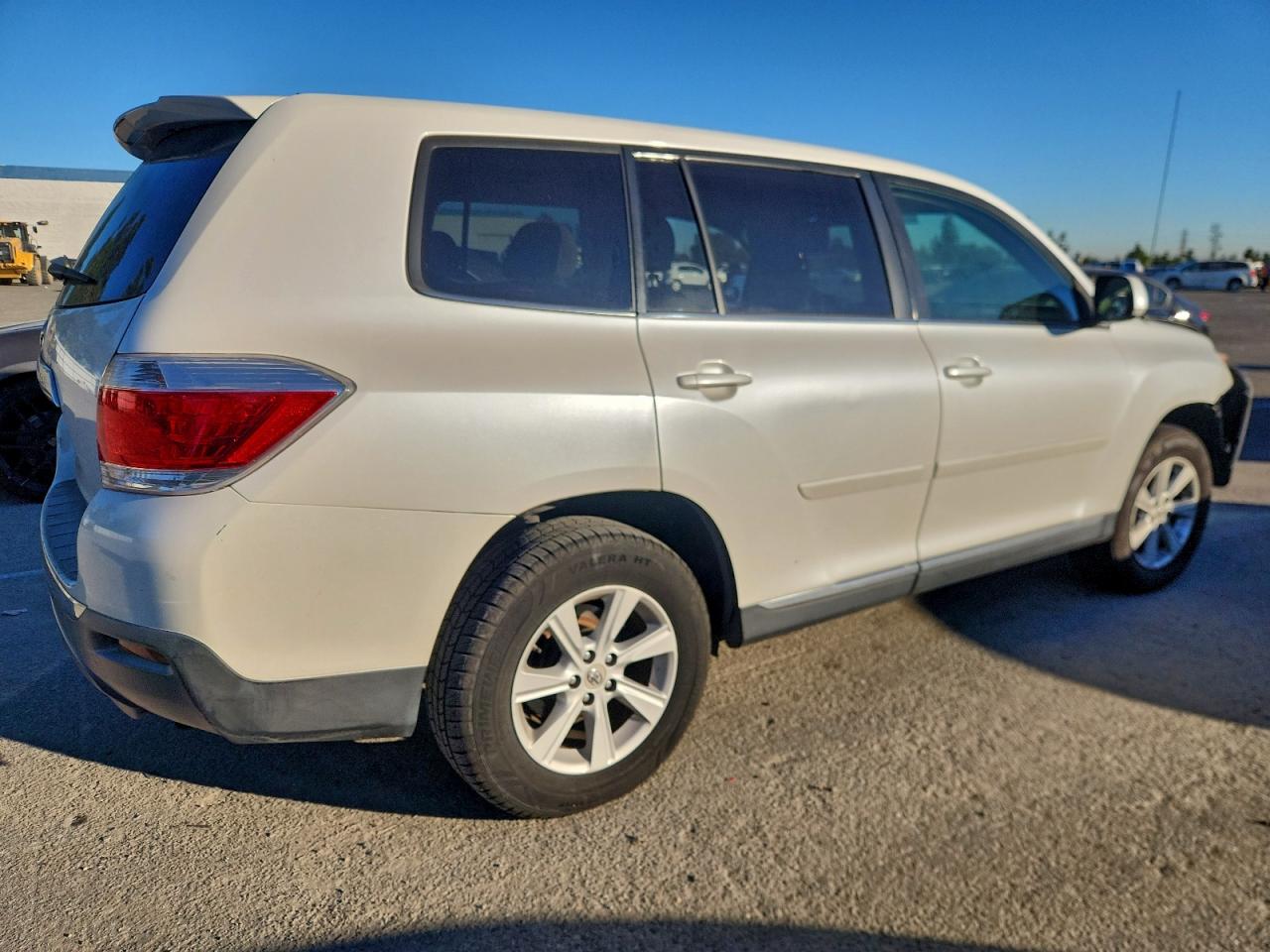 2012 TOYOTA HIGHLANDER BASE photo 5