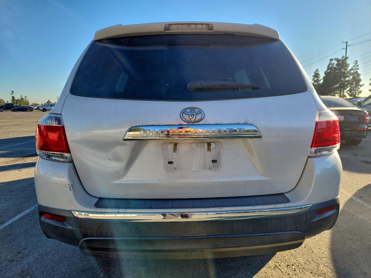 2012 TOYOTA HIGHLANDER BASE photo 11