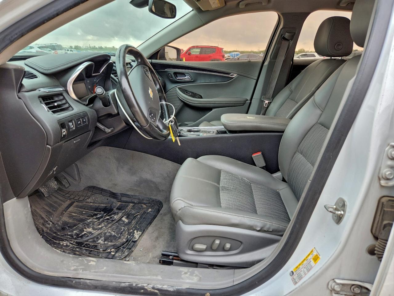 2015 CHEVROLET IMPALA LT photo 13