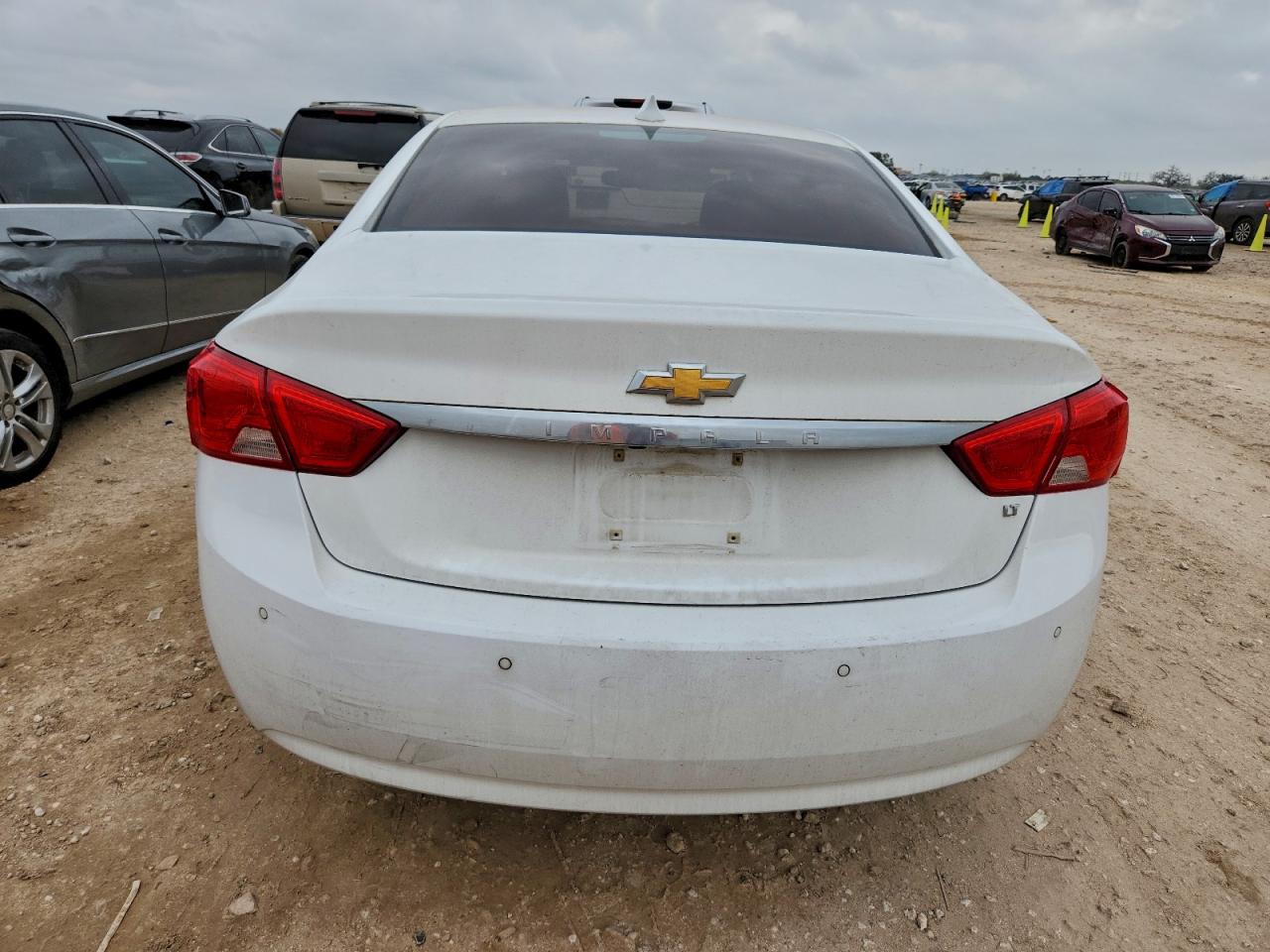 2015 CHEVROLET IMPALA LT photo 11