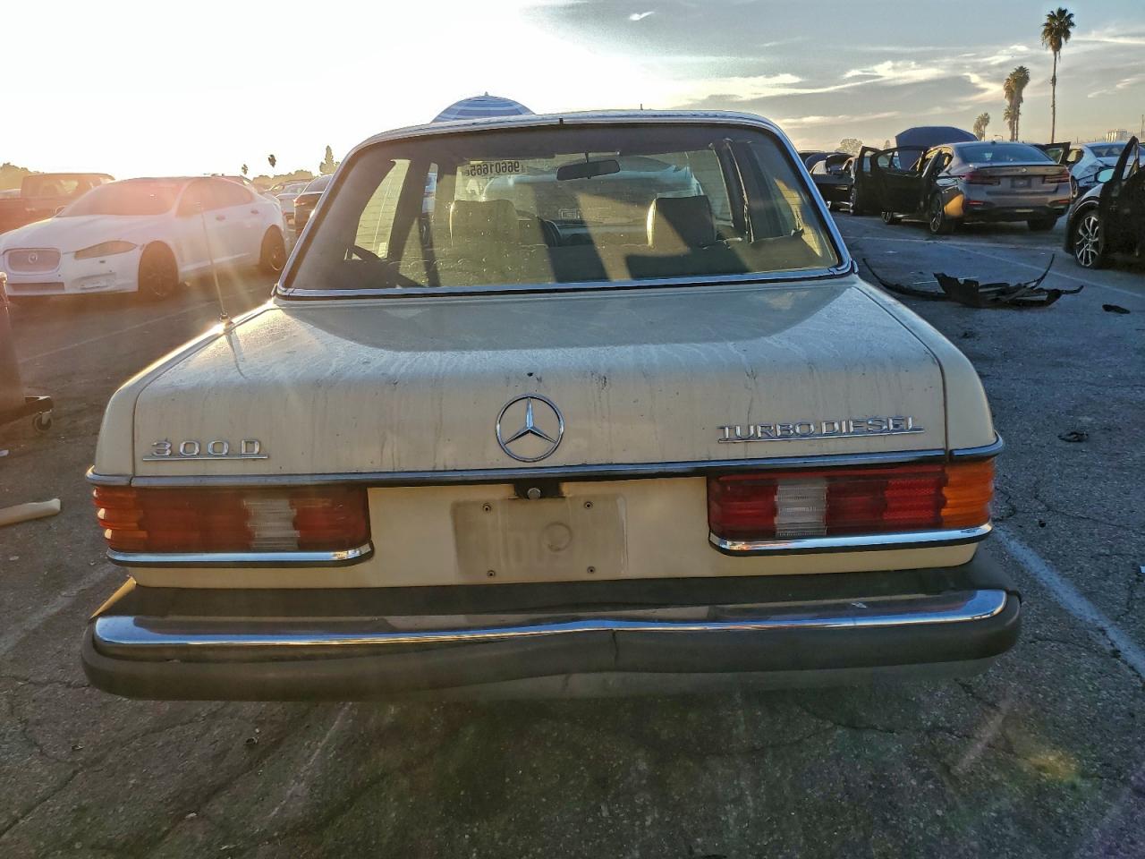 1983 MERCEDES-BENZ 300 DT photo 6