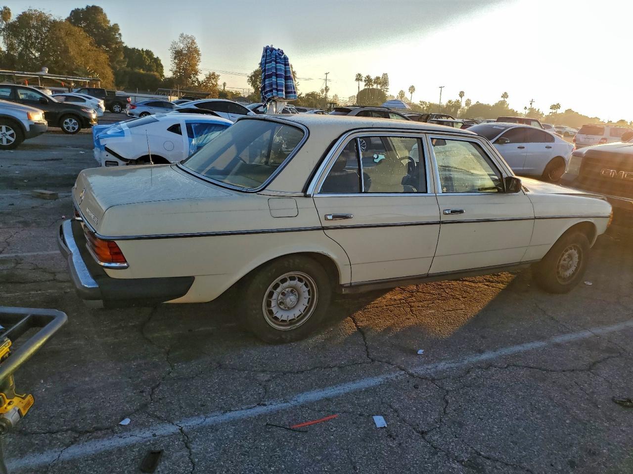 1983 MERCEDES-BENZ 300 DT photo 3