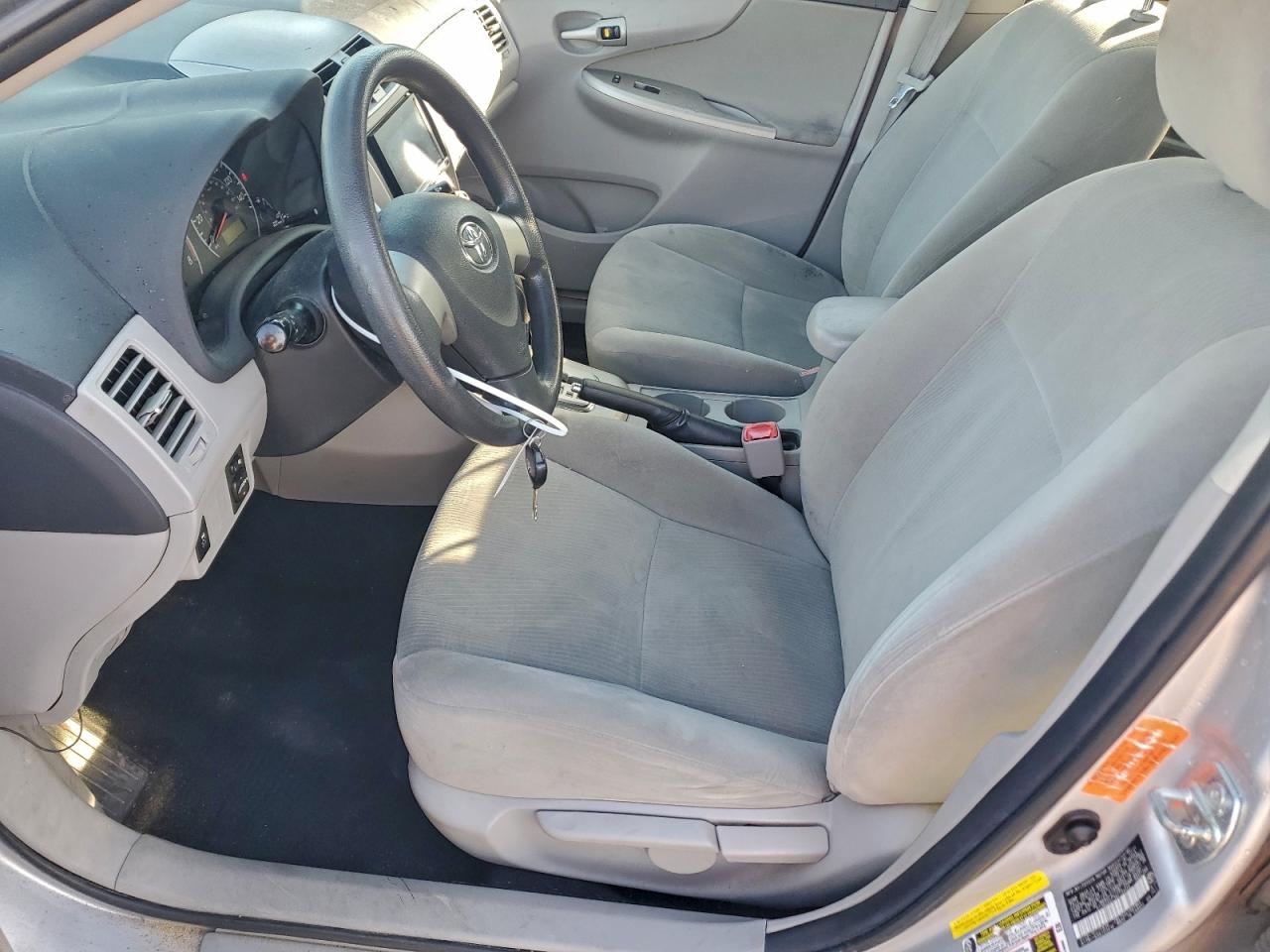 2011 TOYOTA COROLLA BASE photo 7