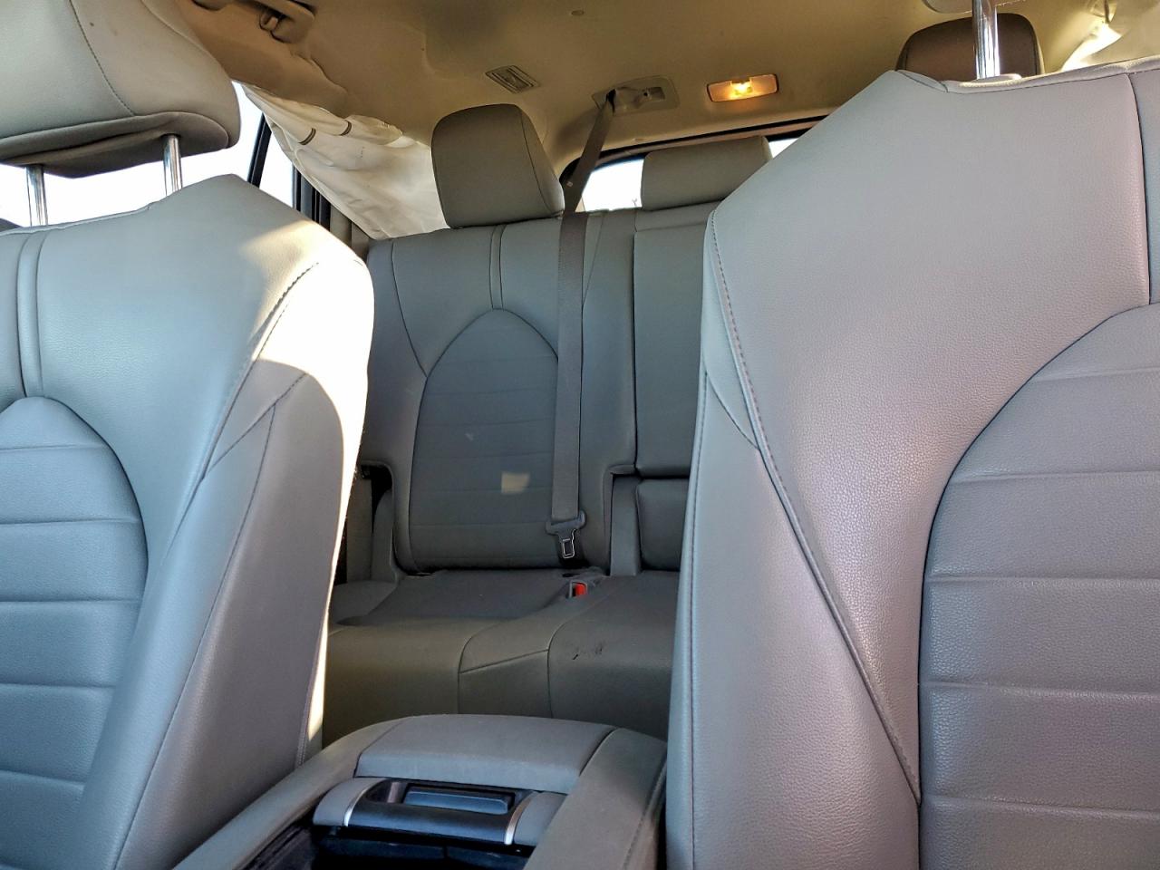2021 TOYOTA HIGHLANDER XLE photo 10