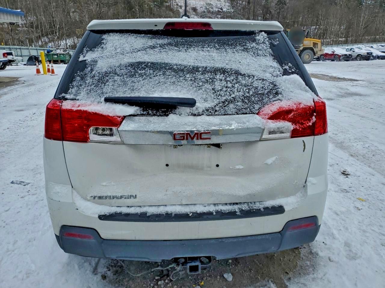 2015 GMC TERRAIN SLE photo 6