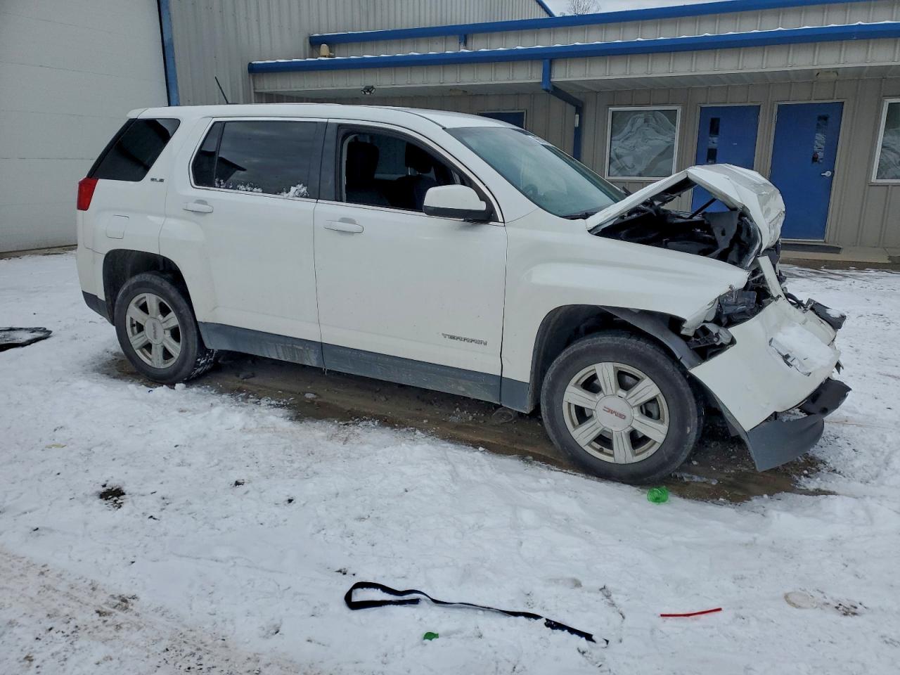 2015 GMC TERRAIN SLE photo 4