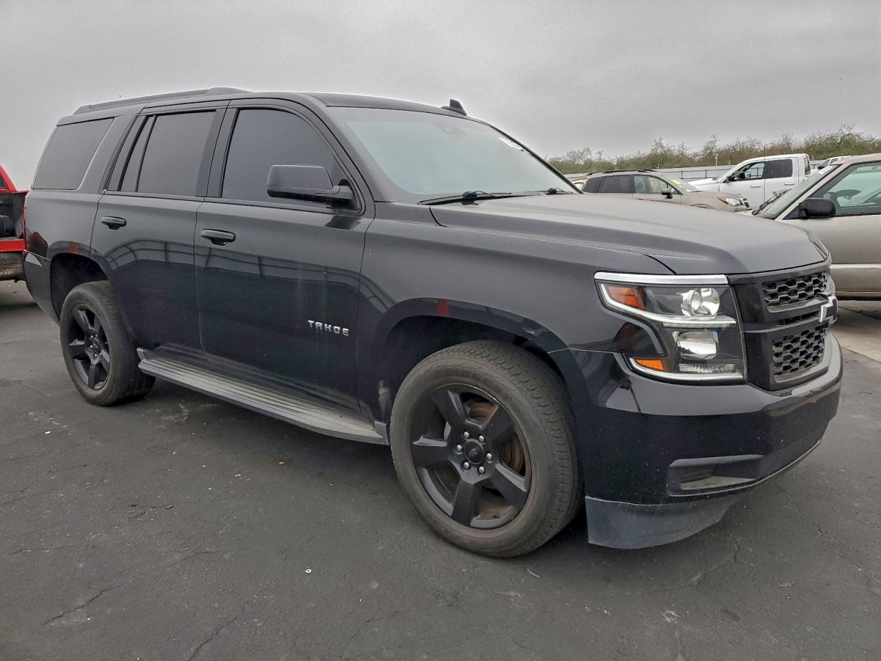 2017 CHEVROLET TAHOE C1500 LT photo 4